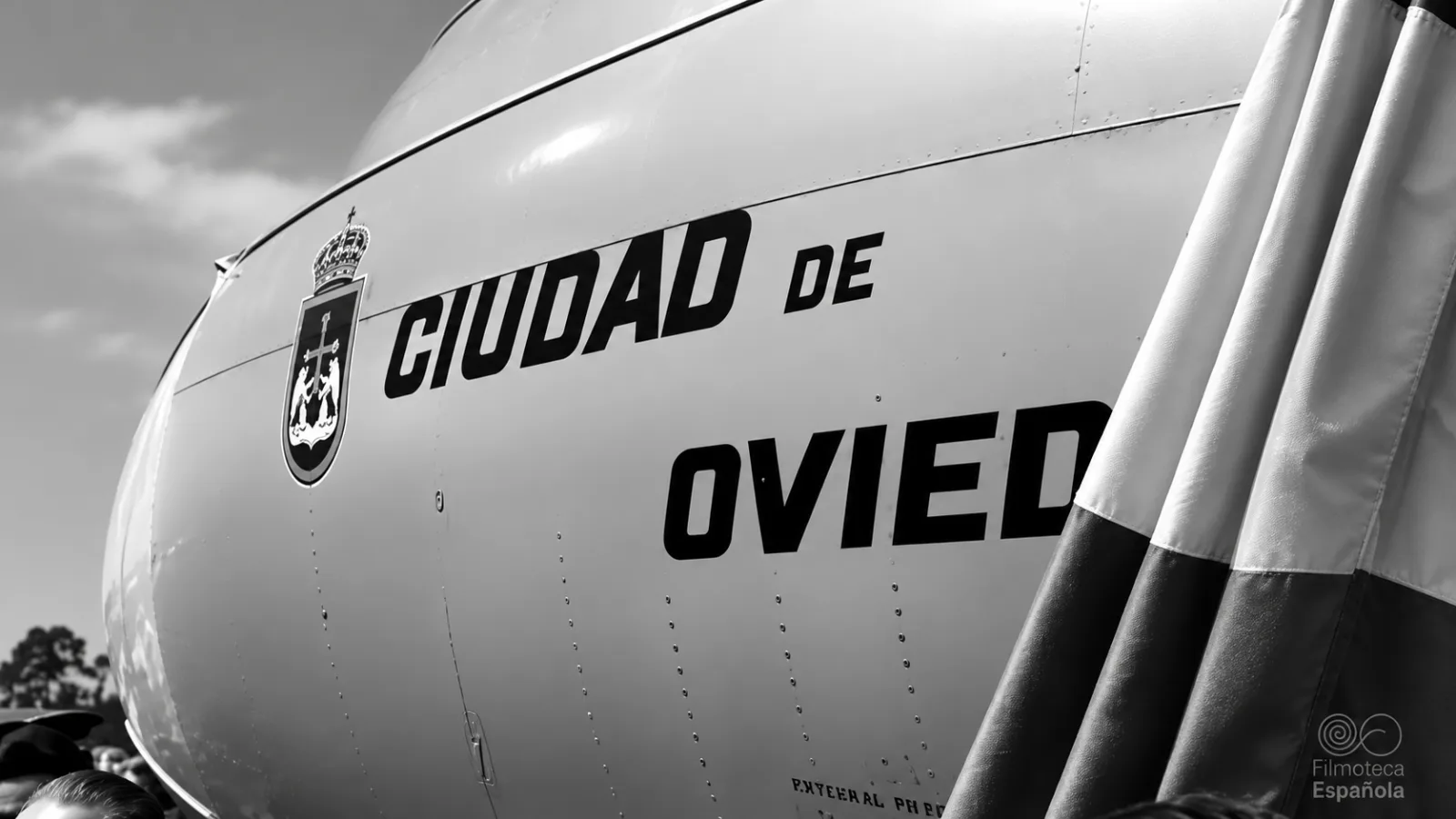 Morro del DC-9 Ciudad de Oviedo con el escudo de Oviedo, inauguración del Aeropuerto de Asturias en 1968
